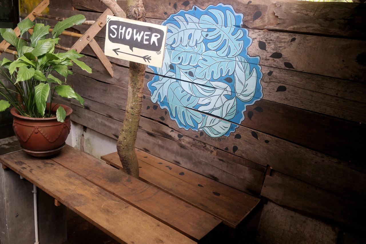 Abrakadabra! Artbnb ยอกยาการ์ตา ภายนอก รูปภาพ