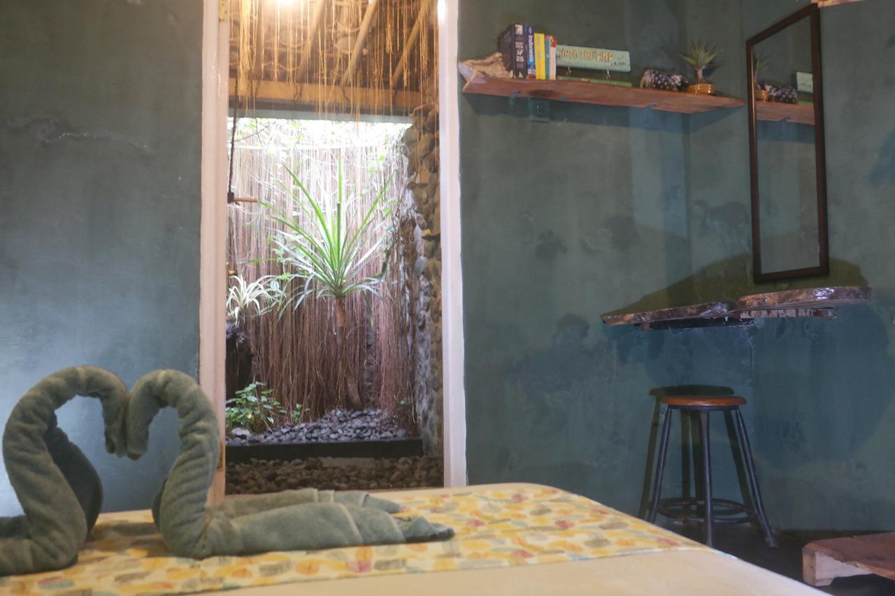 Abrakadabra! Artbnb ยอกยาการ์ตา ภายนอก รูปภาพ