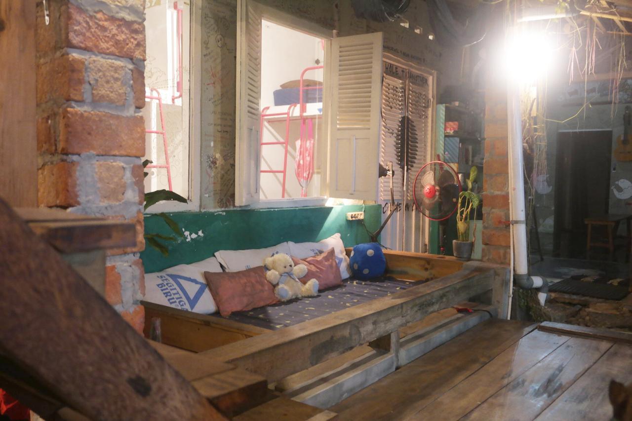 Abrakadabra! Artbnb ยอกยาการ์ตา ภายนอก รูปภาพ