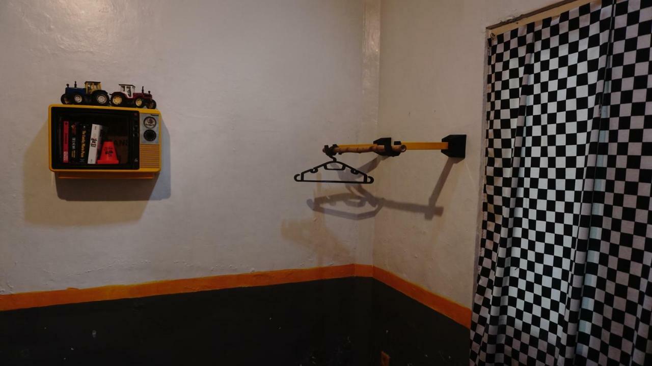 Abrakadabra! Artbnb ยอกยาการ์ตา ภายนอก รูปภาพ